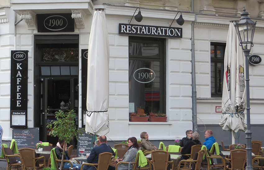 Restauration 1900, Berlin - the only eatery in town that serves up the traditional 'Berliner Schnitzel'