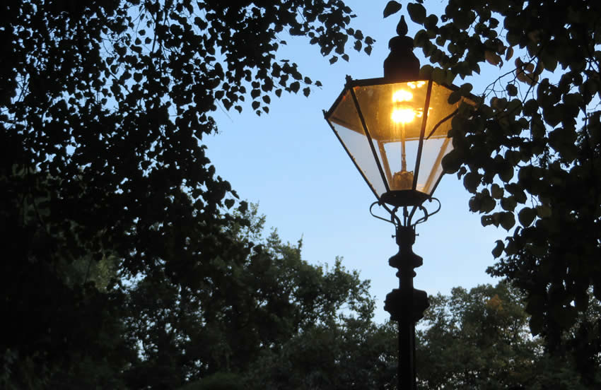 A gas lamp at dusk in Tiergarten's gas light museum