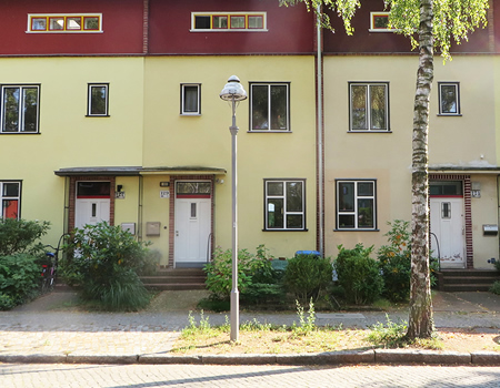 The 'Onkel Toms Huette' Bauhaus residential estate by Bruno Taut in Berlin's Zehlendorf